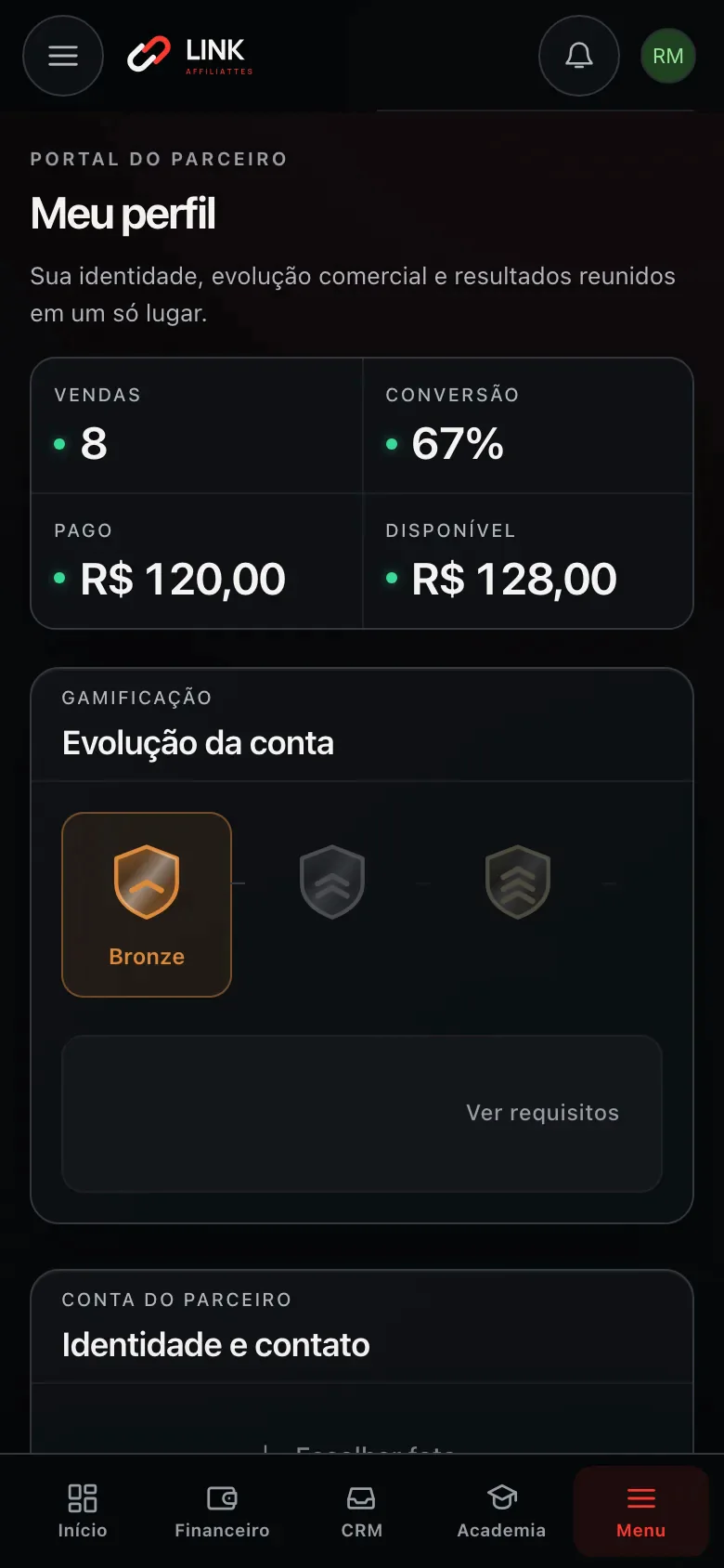 Meu perfil no celular: o cartão Evolução da conta com a escada de patentes começando no Bronze, aceso, e o botão Ver requisitos, numa conta de demonstração